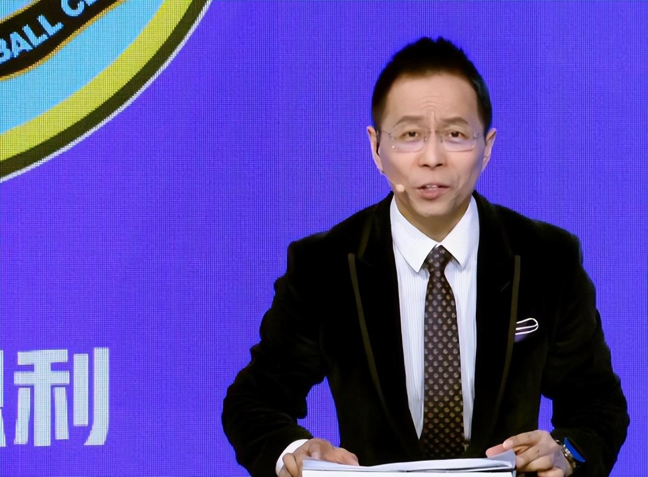 罗马诺：曼联2月就和安德雷桑托斯经纪人沟通，维韦尔了解他