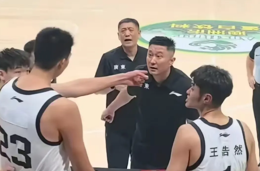 老鹰4年长约签下次轮秀，他确实是拿到了自己想要的合同？