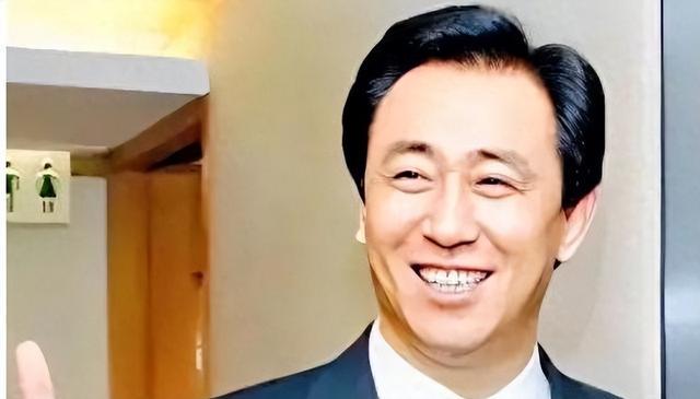 比尔·西蒙斯设想：勒布朗·詹姆斯可能推迟签约，到赛季中再签