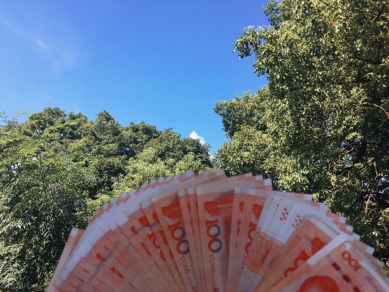 詹姆斯离队，湖人难进季后赛？名嘴列举下赛季西部5强：火箭在列