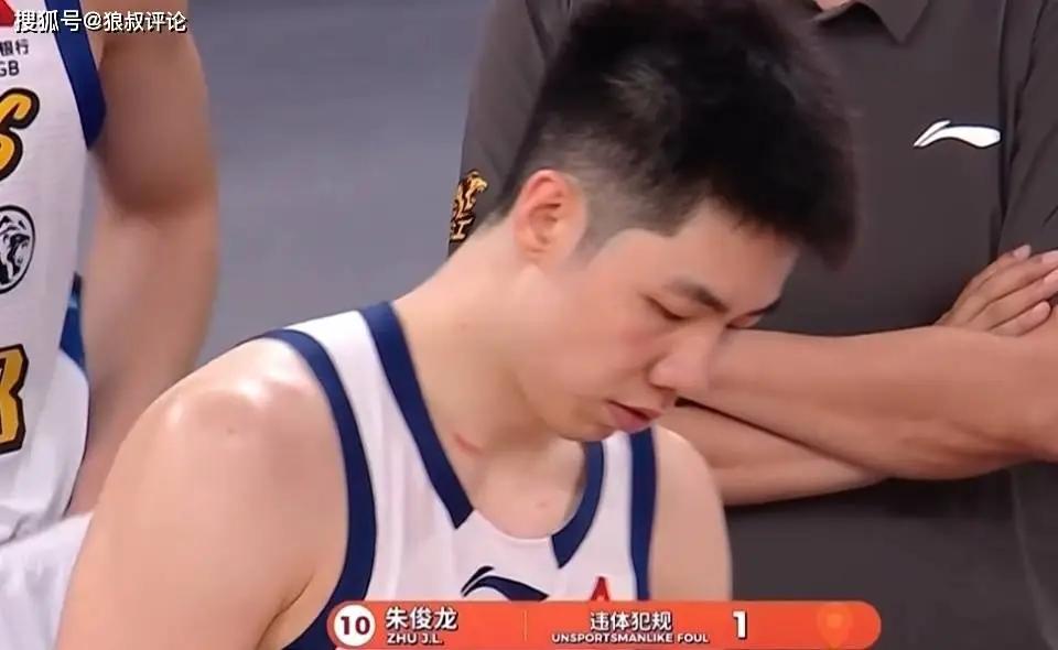 篮网开1.78亿抢里夫斯 湖人难留