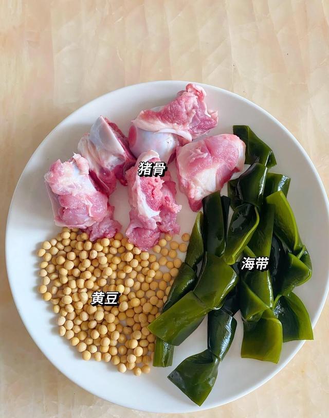 尼克斯夺冠湖人最尴尬：詹姆斯留队与否不重要，东契奇难超哈登