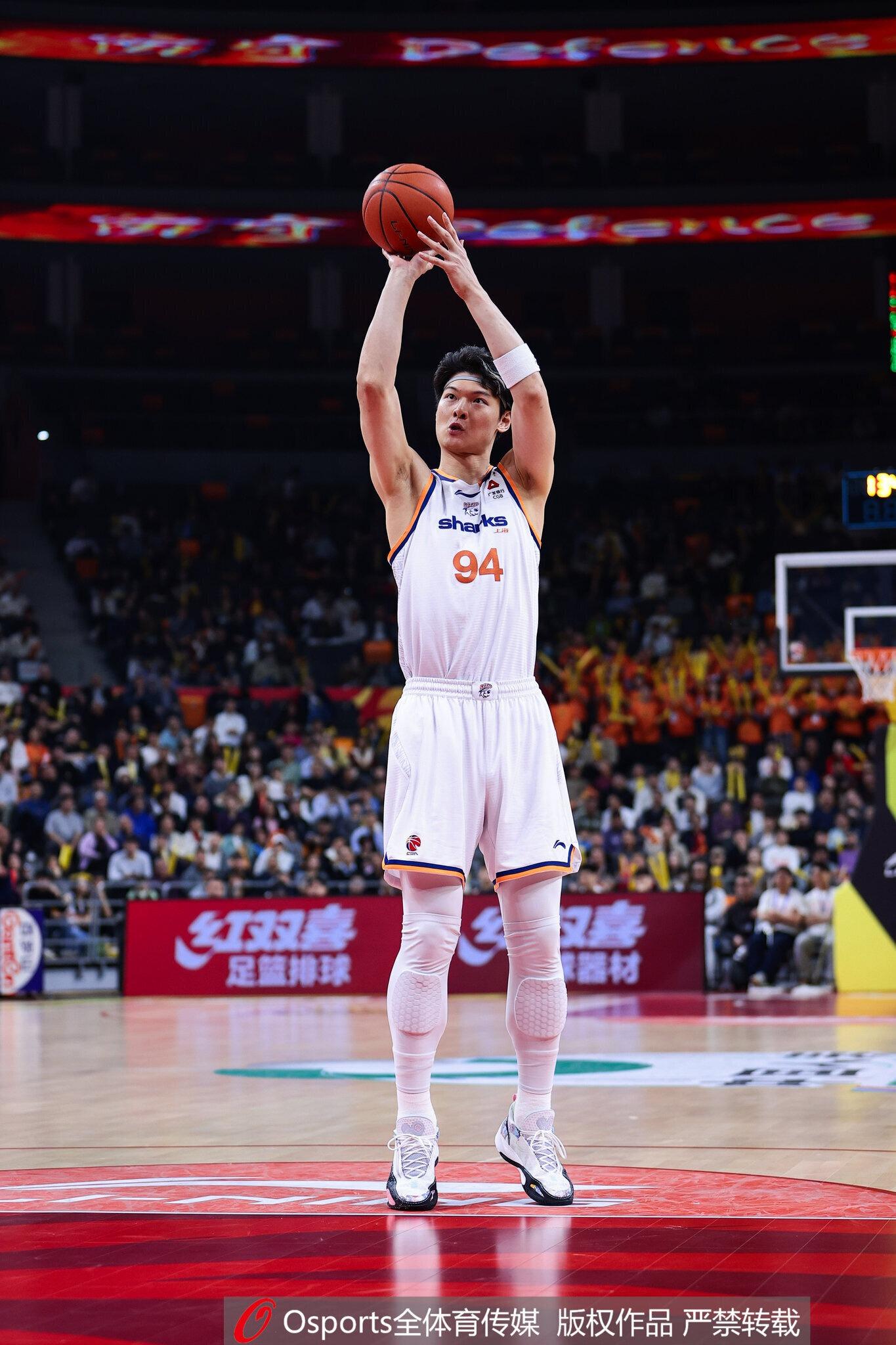 5年2.41亿！？湖人有点难了，老詹要抱孙子了