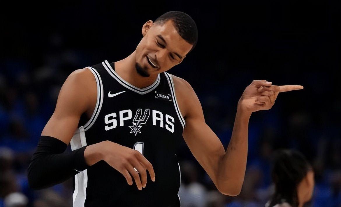 NBA曝多消息 总决G5字母哥交易