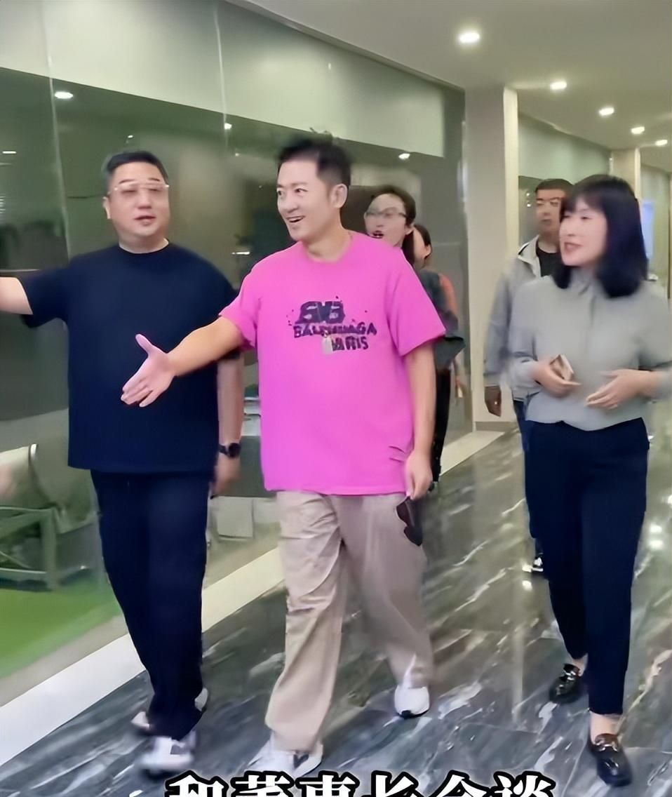 老詹争夺战继续！掘金加入马刺退出 高管：去丹佛搭档那人就对了