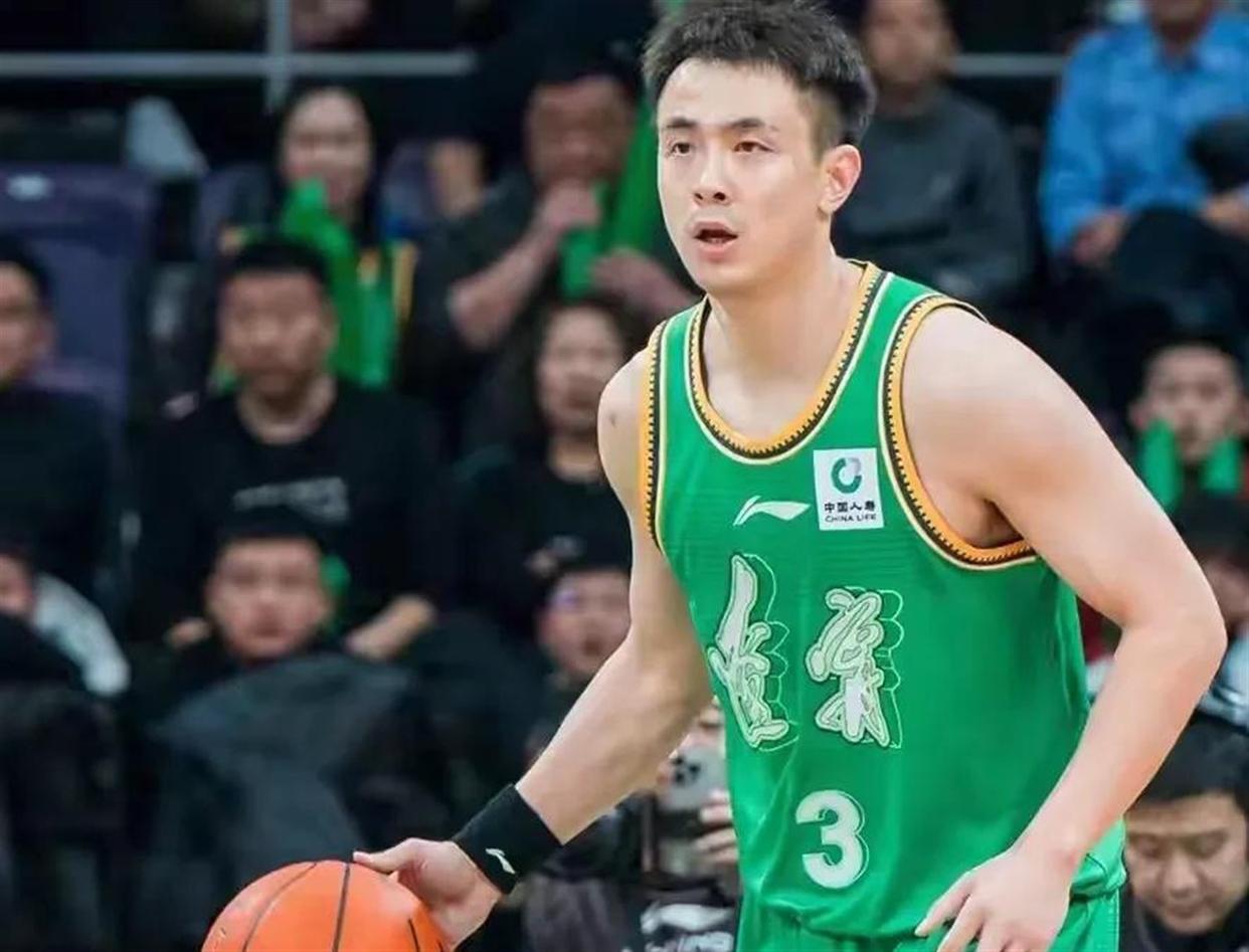 队报：巴黎卖拉莫斯和李刚仁收入破亿，将签阿克利乌舍和迪奥曼德
